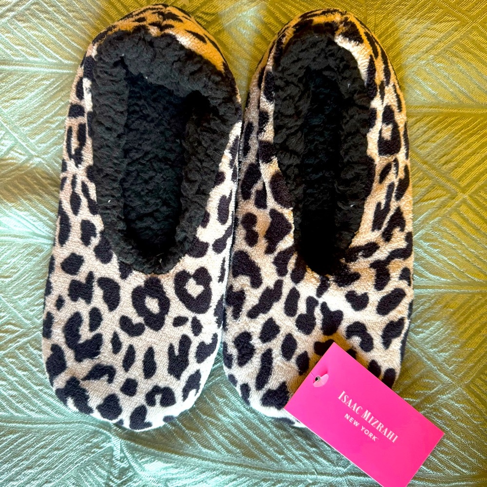 NWT Isaac Mizrahi Leopard Sherpa Lined Slippers (Medium 6.5-8)